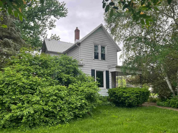 785 Prairie St, Prairie Du Sac, WI 53578