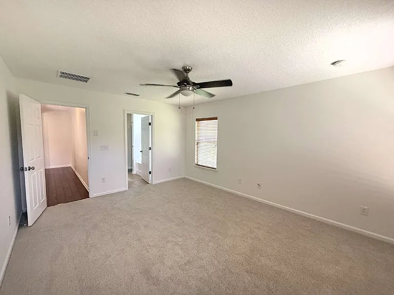 436 Bostwick Cir — Photo 16