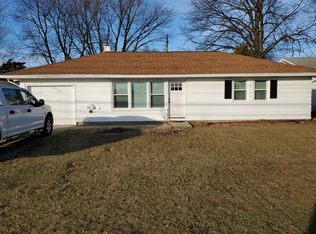 8768 W Ridgewood Dr, Parma Heights, OH 44130