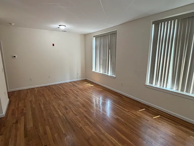 577 Broadway #8 — Photo 5
