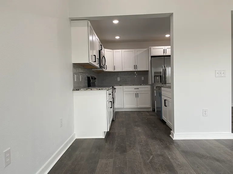 340 Sunnyside Dr #B — Photo 5