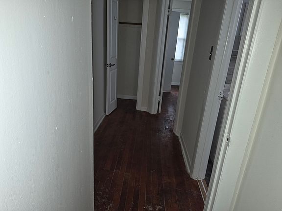 4th image of 602 Pollock St APT A