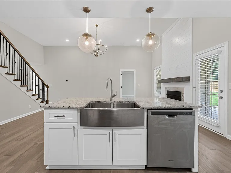 513 Wingfield Ct — Photo 16