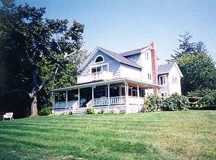 21 Bishop Ave, Westhampton, NY 11977