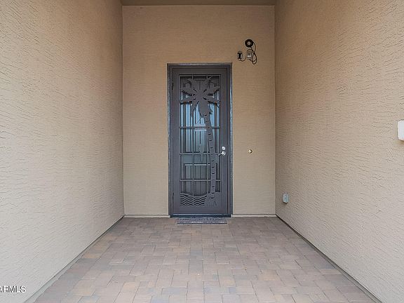 4th image of 10815 W LUKE Avenue