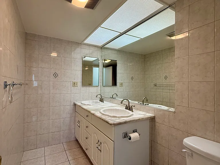 1115 Cordova St #114 — Photo 7