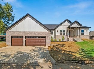 18044 Broadview Dr, Springdale, AR 72764