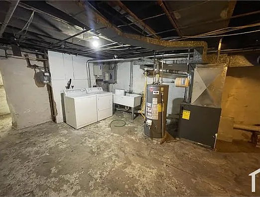 102 E Ashmead St — Photo 24