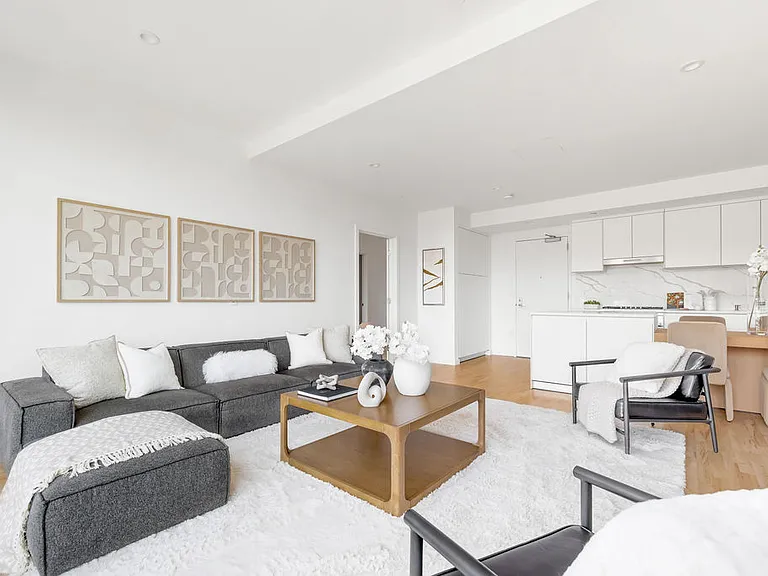 346 Congress St #703 — Photo 11