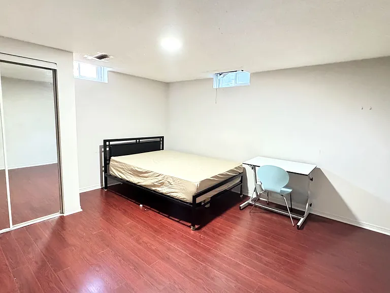 70 Aldergrove Dr #BASEMENT — Photo 7