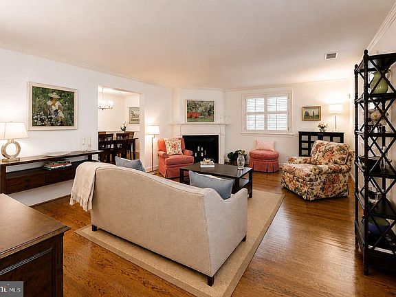 4th image of 6727 Fairfax Rd #13