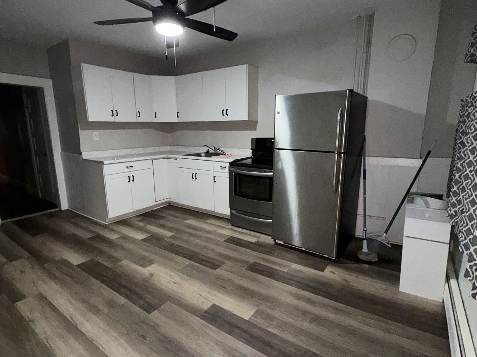 3 bed, 1089 sqft, $1,695 — Photo 1