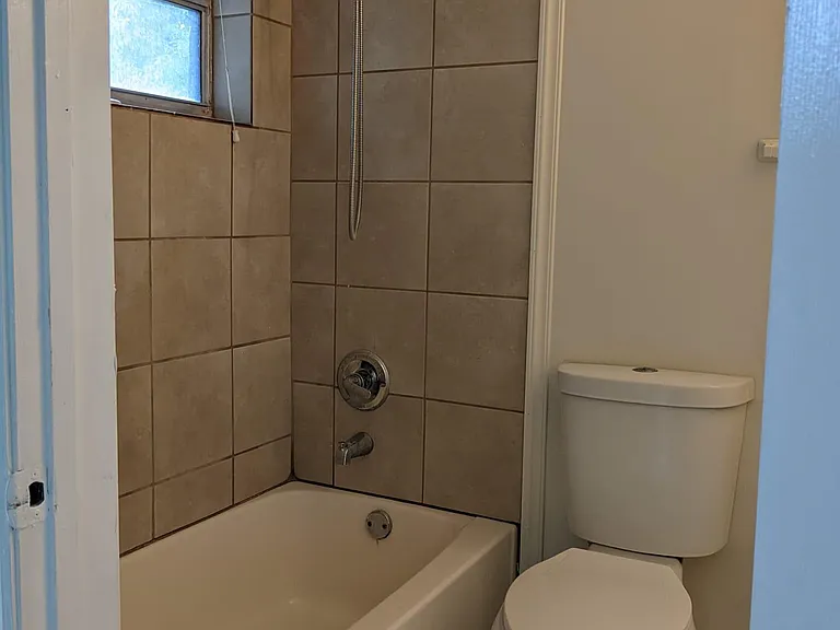 1005 Mayflower Rd #A — Photo 7