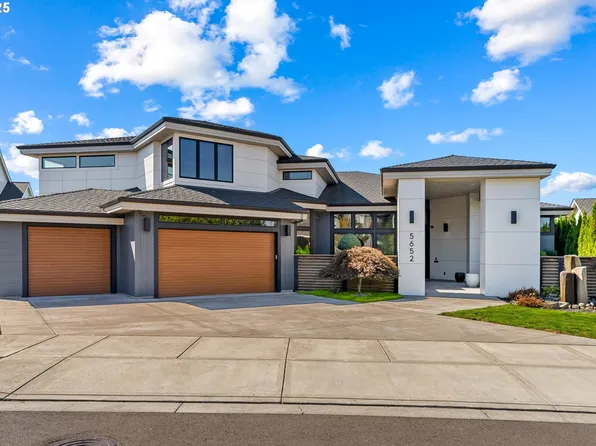 5652 SE McInnis St, Hillsboro, OR 97123