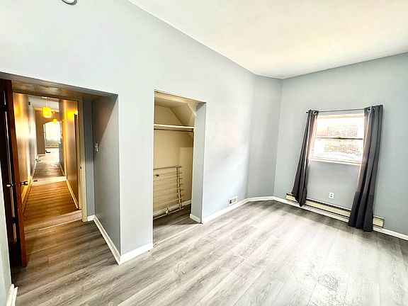 3rd image of 1626 W Porter St Floor 1
