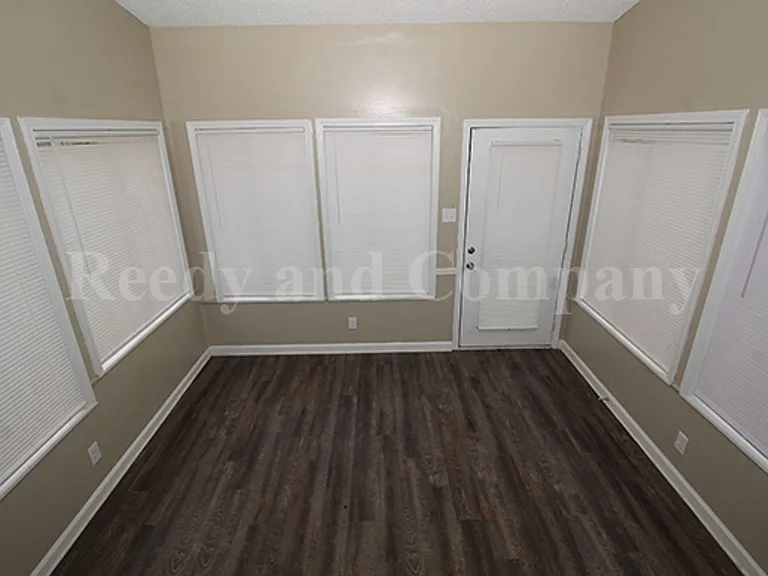 1023 Waring Rd — Photo 10