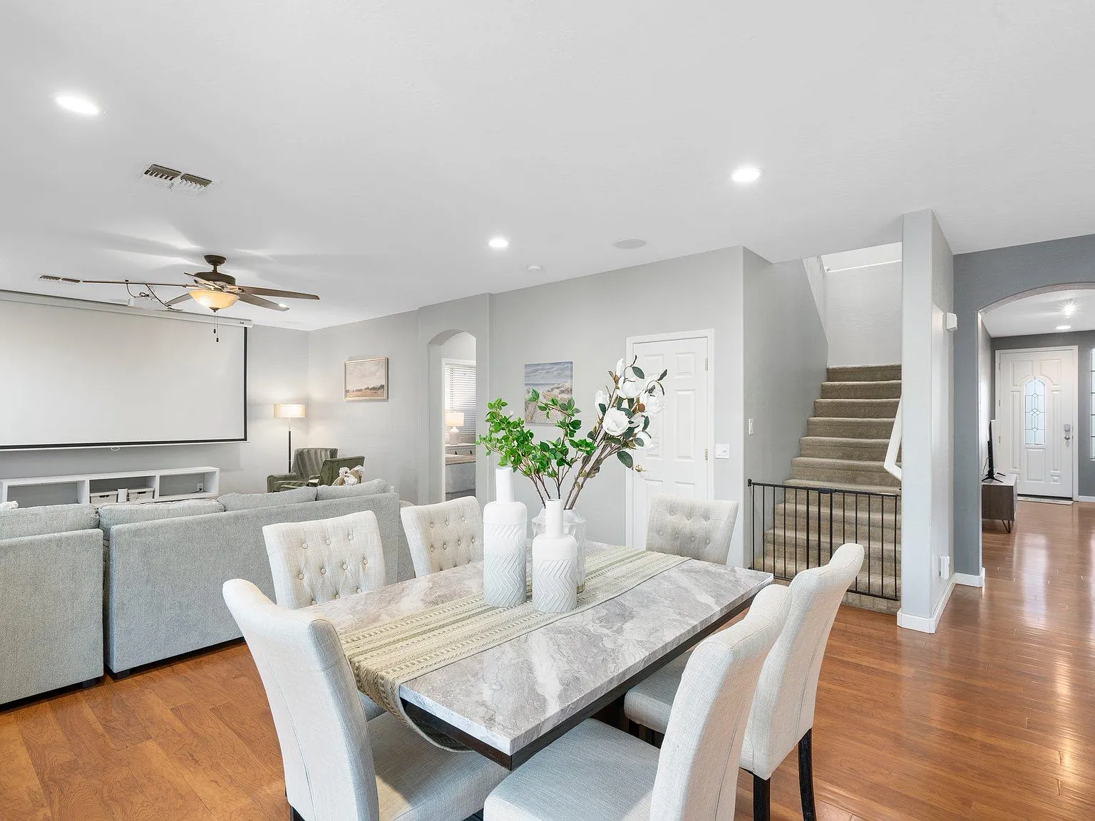 4 bed, 3097 sqft, $4,500 — Photo 3