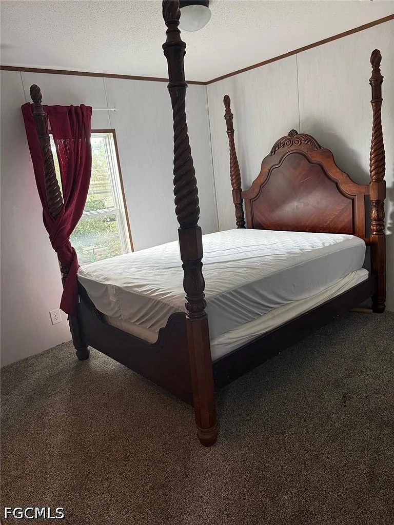 3 bed, 2.0 bath, 858 sqft, $1,300 — Photo 1