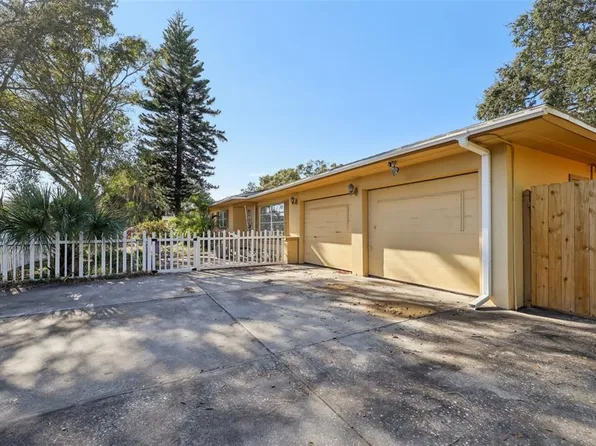 2228 NE Coachman Rd, Clearwater, FL 33765