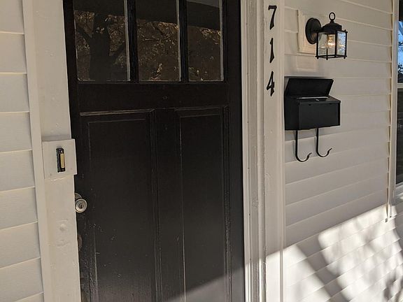 2nd image of 714 Bancroft Ave
