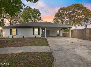 227 Saint Benjamin Dr, Lafayette, LA 70506