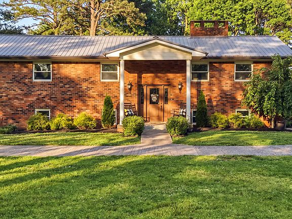 2nd image of 10212 Lovell Rd
