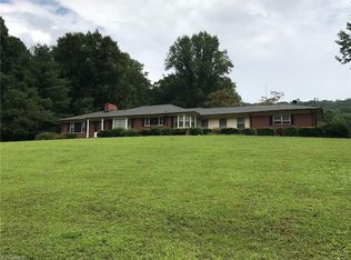 157 New Creed Ln, Mount Airy, NC 27030