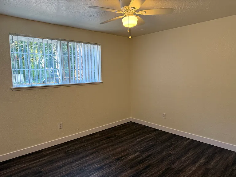 2550 Ruddell Rd SE #101 — Photo 8