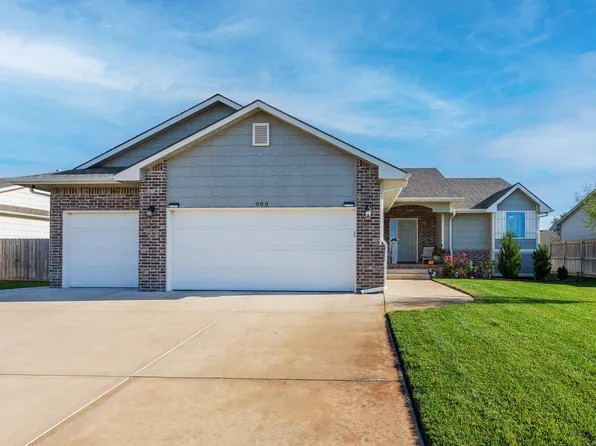 608 S Horseshoe Bend St, Maize, KS 67101