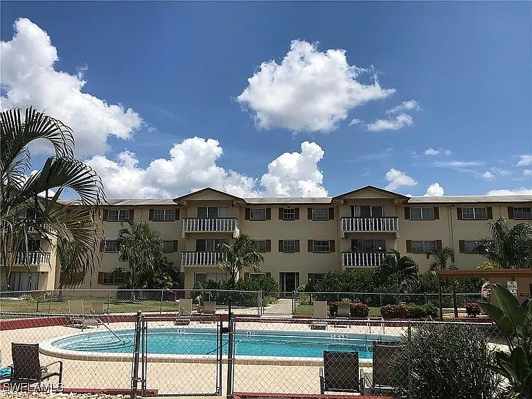 Windsor West pool area.