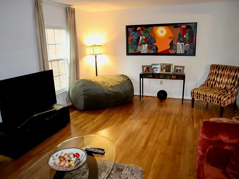 10951 Amherst Ave — Photo 10