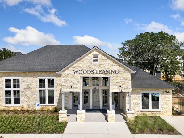 Woods at Forest Crossing