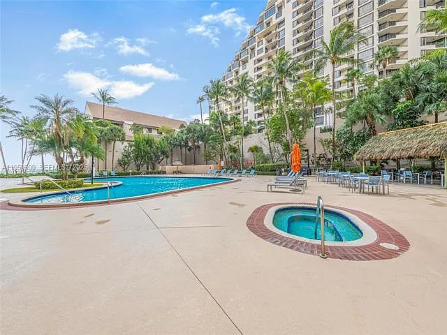 540 Brickell Key Dr #500 — Photo 11