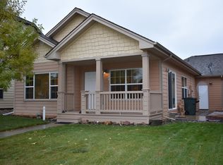 104 College Park Cir, Gillette, WY 82718