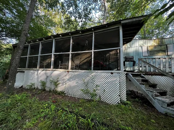 31 Leisure Woods Ln, Hiawassee, GA 30546