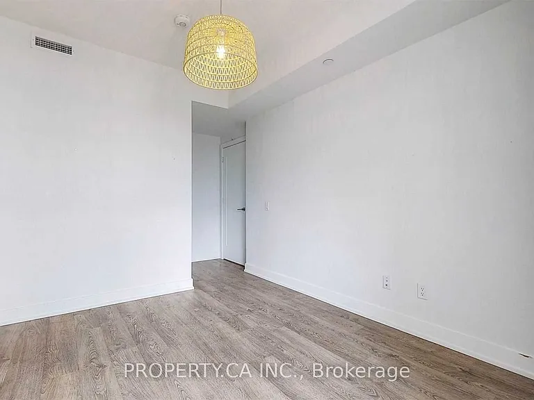 80 Vanauley St #315 — Photo 16