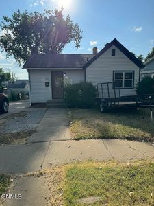 513 5th Ave W, Dickinson, ND, 58601