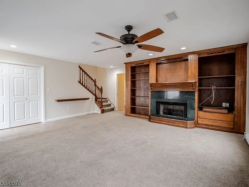 4 bed, 2.5 bath, $3,350 — Photo 2
