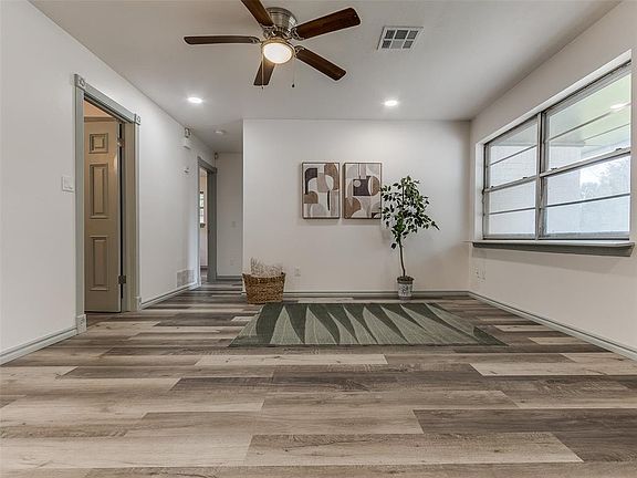 4th image of 2913 SE 45th St