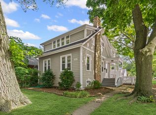 2101 Pioneer Rd, Evanston, IL 60201