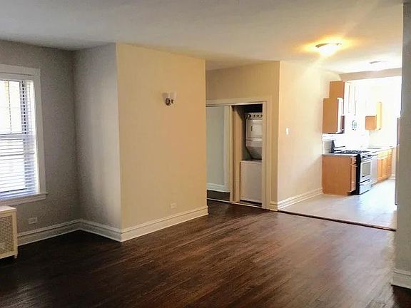 2nd image of 1336 E Hyde Park Blvd #2