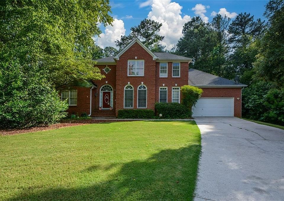 1st image of 450 Serrant Ct