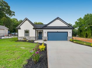 421 Highland Ave, Greer, SC 29651