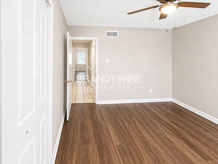 3076 Emerald St — Photo 19