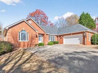 301 Oak Ridge Dr, Maysville, GA 30558