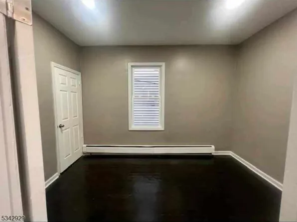 188 Bergen Ave, Jersey City, NJ