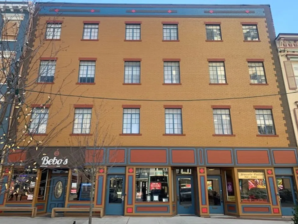 25-27 W Court St #29