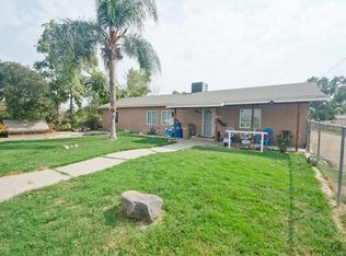 561 Willow Dr, Bakersfield, CA 93308