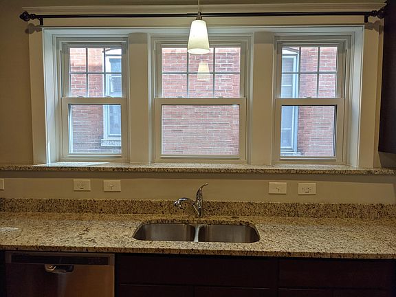 5th image of 3663 Botanical Ave #1