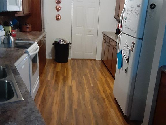3rd image of 223 E St NW